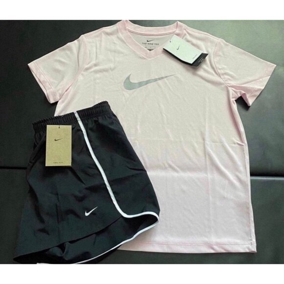NWT Nike Athletic Set Girls Youth Size Large +